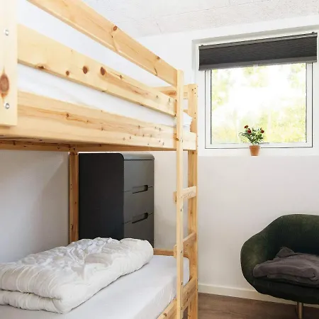 4 Star In Allingabro-by Traum *